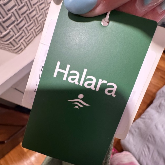 HALARA Forest Green Tag jumpsuit - Picture 3 of 3